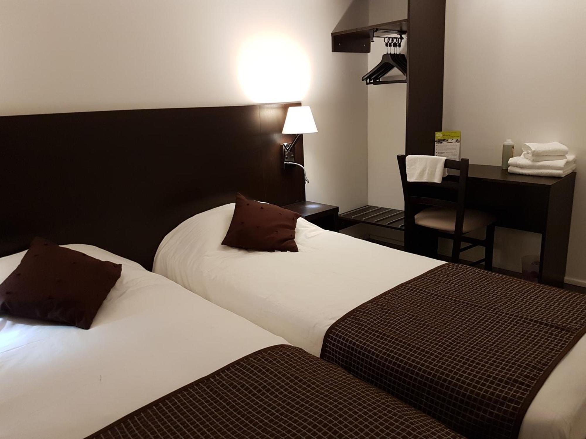 Nevers Hotel Eksteriør billede