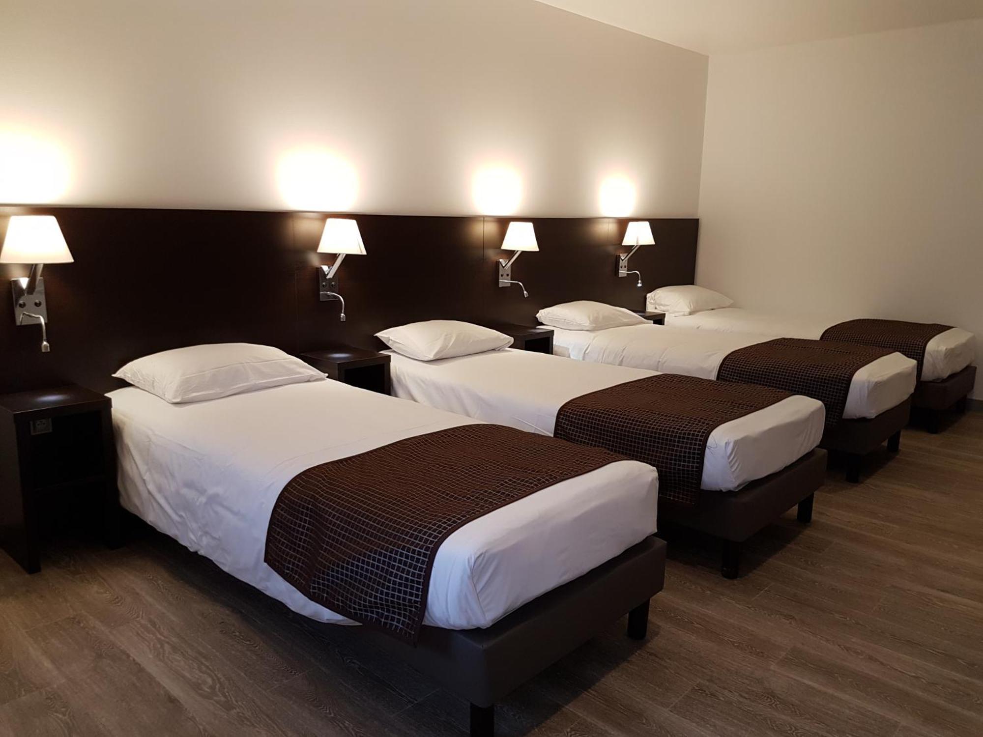 Nevers Hotel Eksteriør billede