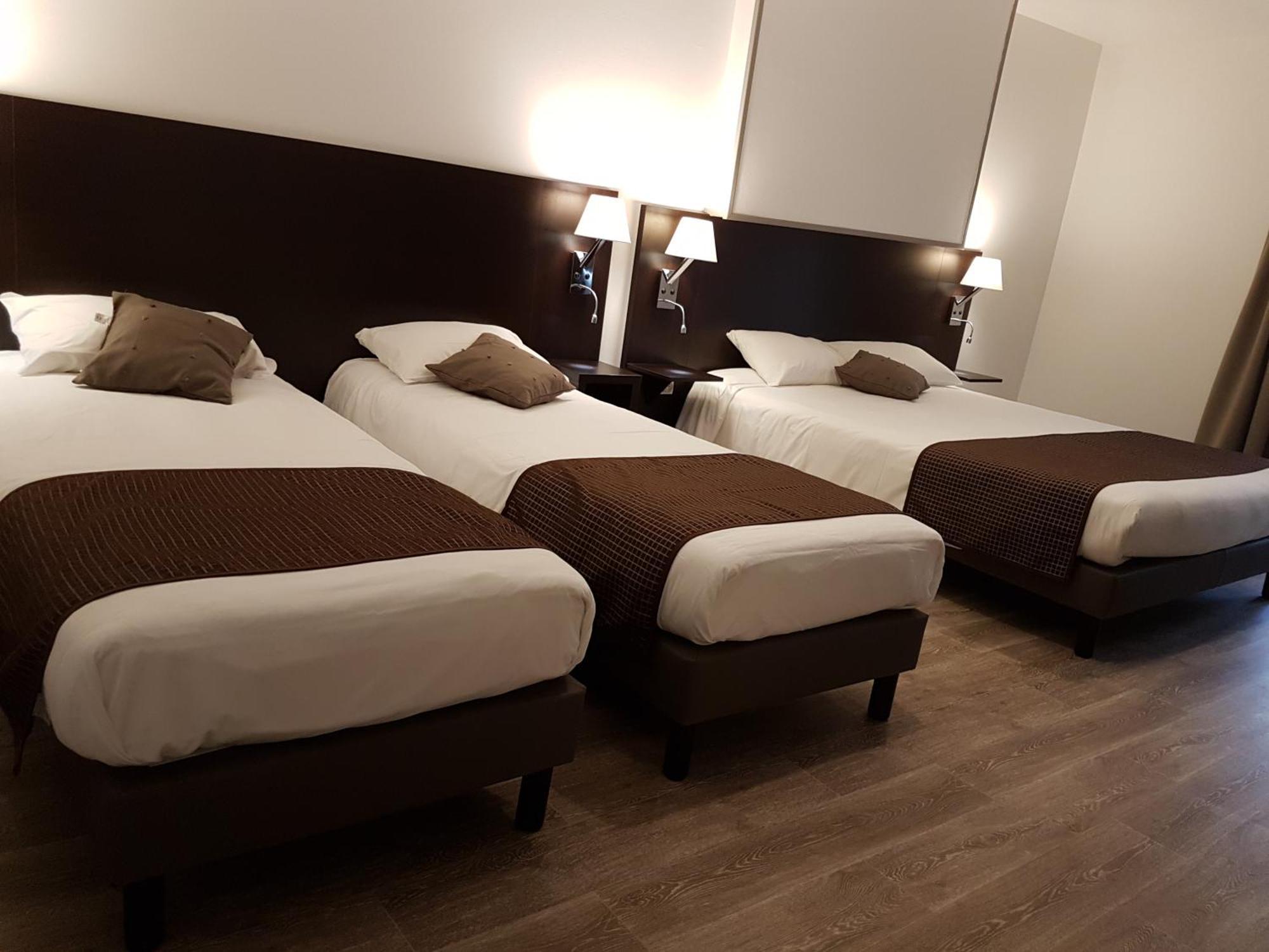 Nevers Hotel Eksteriør billede