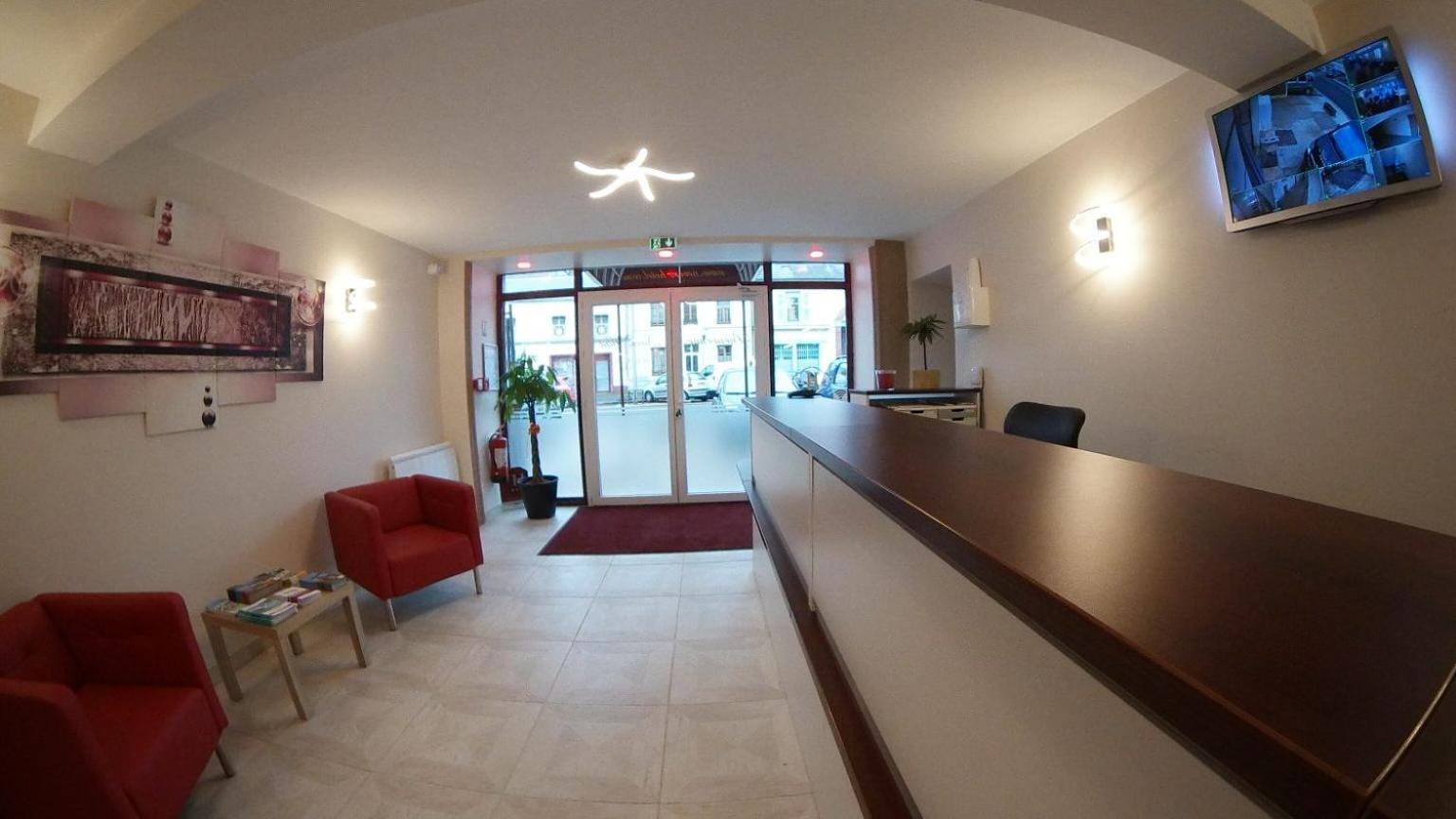 Nevers Hotel Eksteriør billede