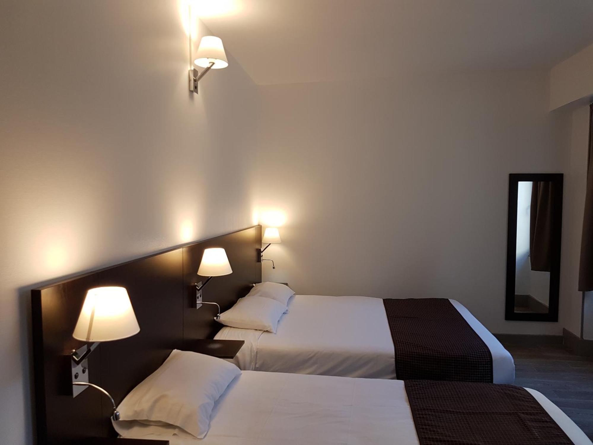 Nevers Hotel Eksteriør billede